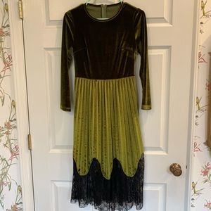 MultiFlora Dress: Green Velour with Lace in Small